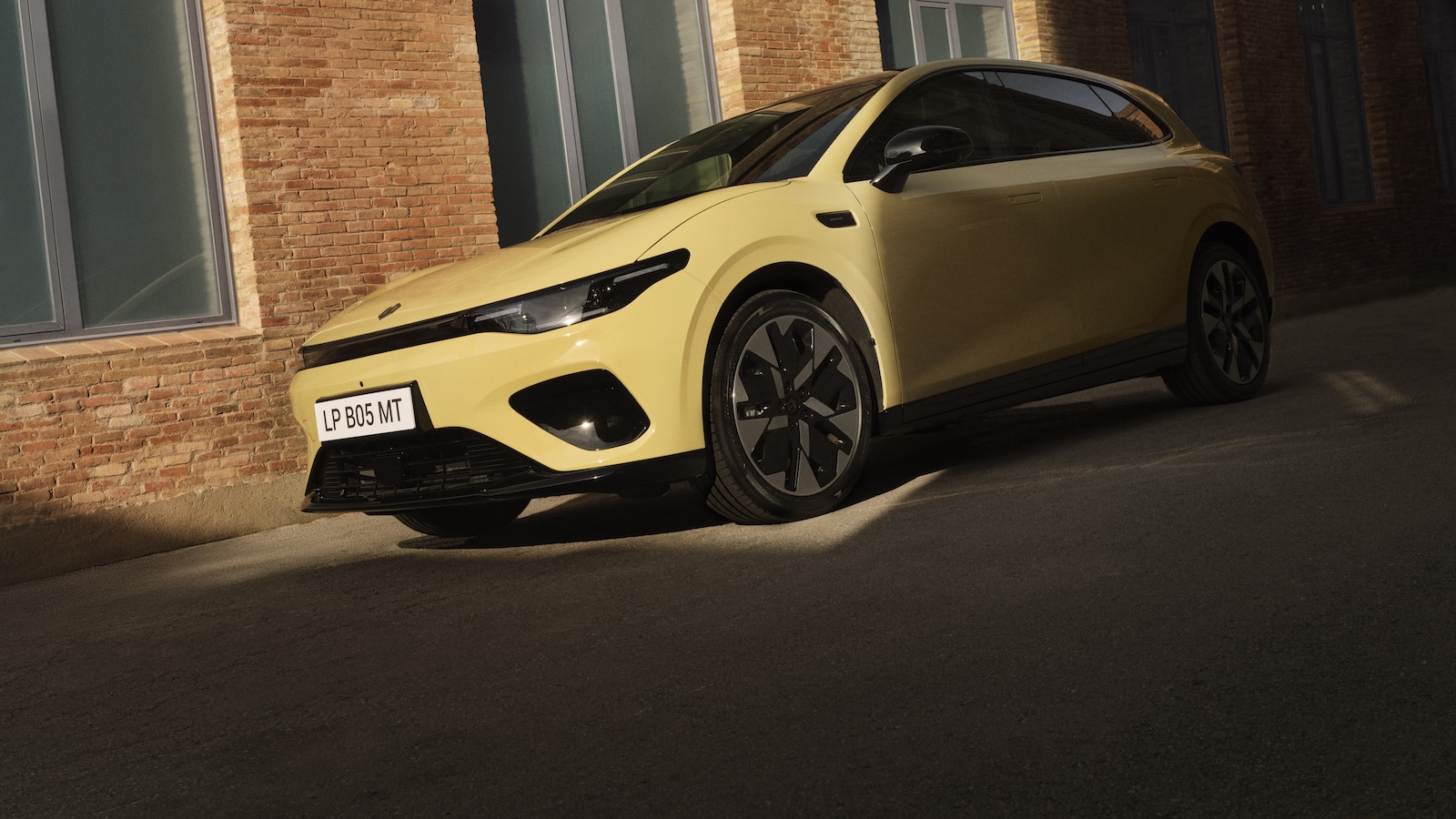 Το νέο ηλεκτρικό hatchback της κινεζικής εταιρείας, που αποτελεί τον στρατηγικό εταίρο του Ομίλου Stellantis, δεν ποντάρει μόνο στα τεχνικά του χαρακτηριστικά, αλλά κυρίως στην τιμή του, η οποία προκα